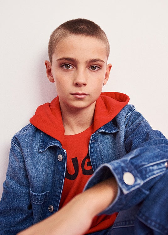 HUGO  ARRIVE SUR KIDS AROUND