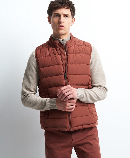 Gilet sans manche col montant