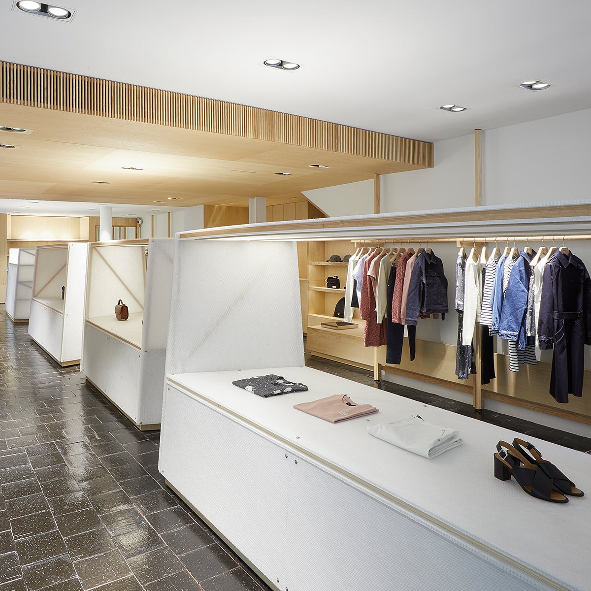LISTE DES BOUTIQUES